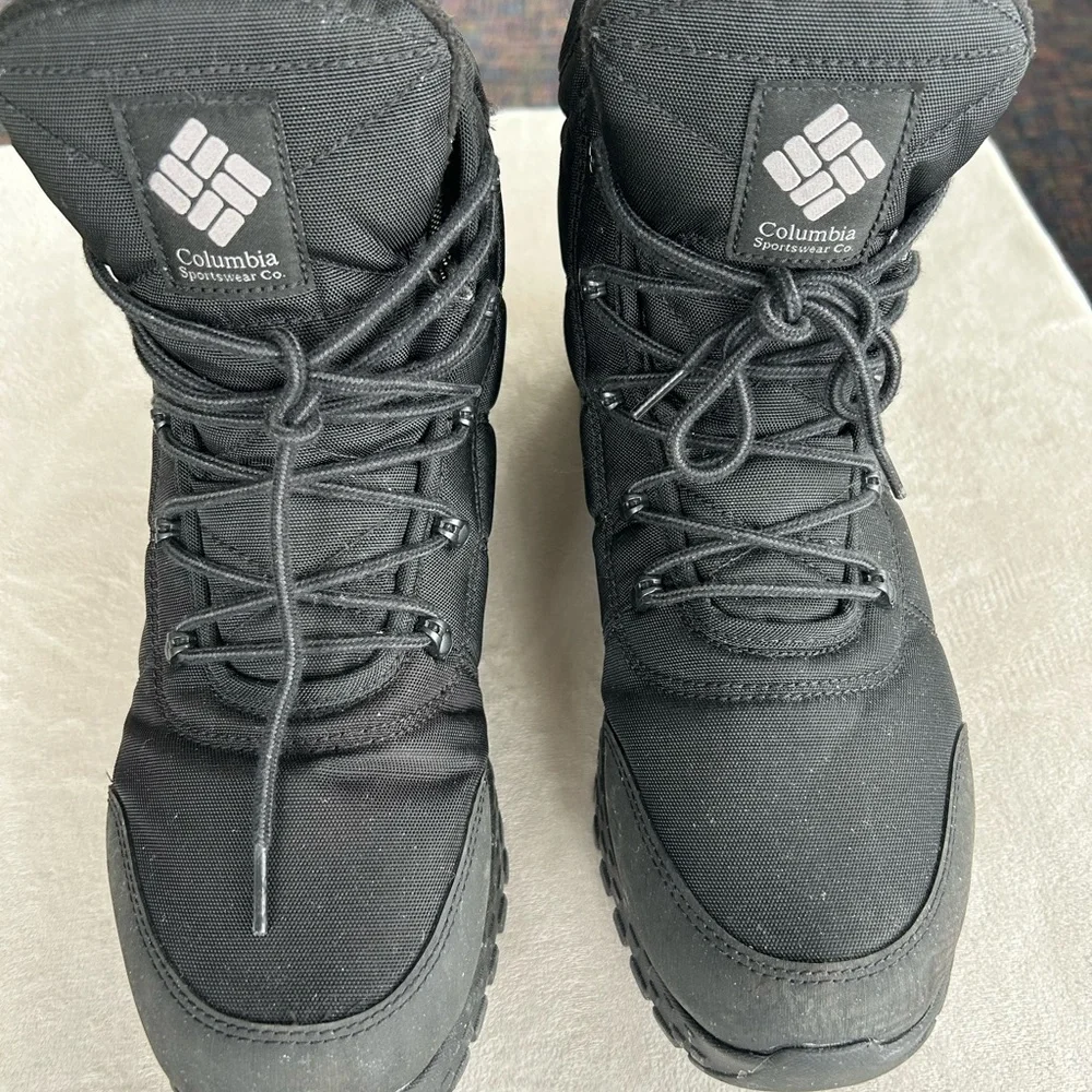 Columbia Black Lace-Up Insulated Winter Boots